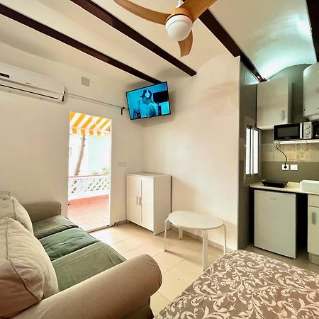 Nuevos Apartamentos Frente Al Mar Y A La Playa 卡斯特尔德费尔斯 外观 照片