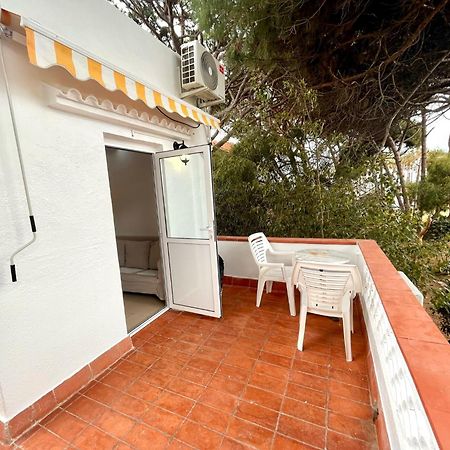 Nuevos Apartamentos Frente Al Mar Y A La Playa 卡斯特尔德费尔斯 外观 照片