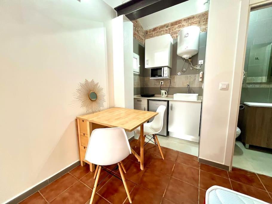 Nuevos Apartamentos Frente Al Mar Y A La Playa 卡斯特尔德费尔斯 外观 照片