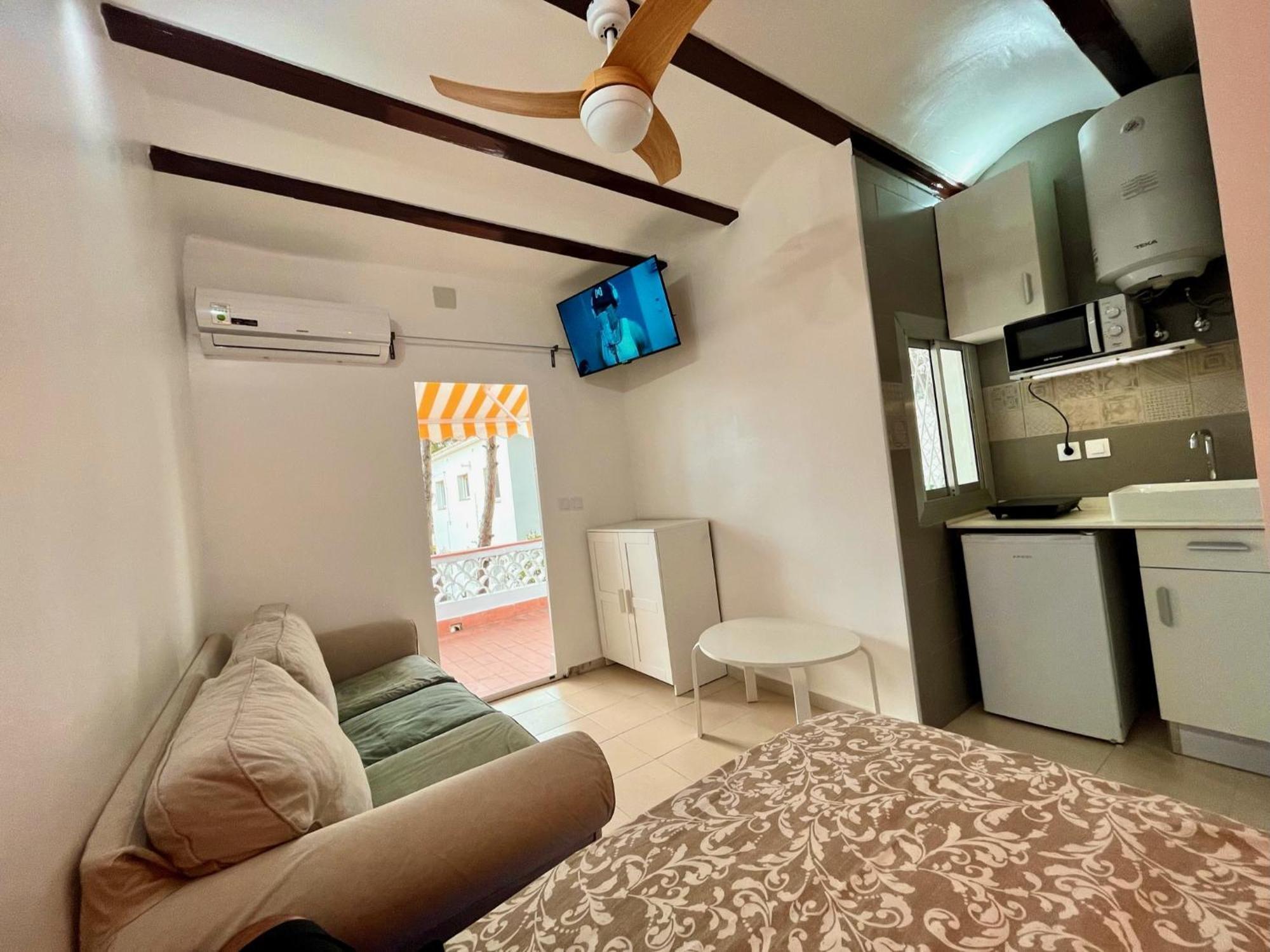 Nuevos Apartamentos Frente Al Mar Y A La Playa 卡斯特尔德费尔斯 外观 照片