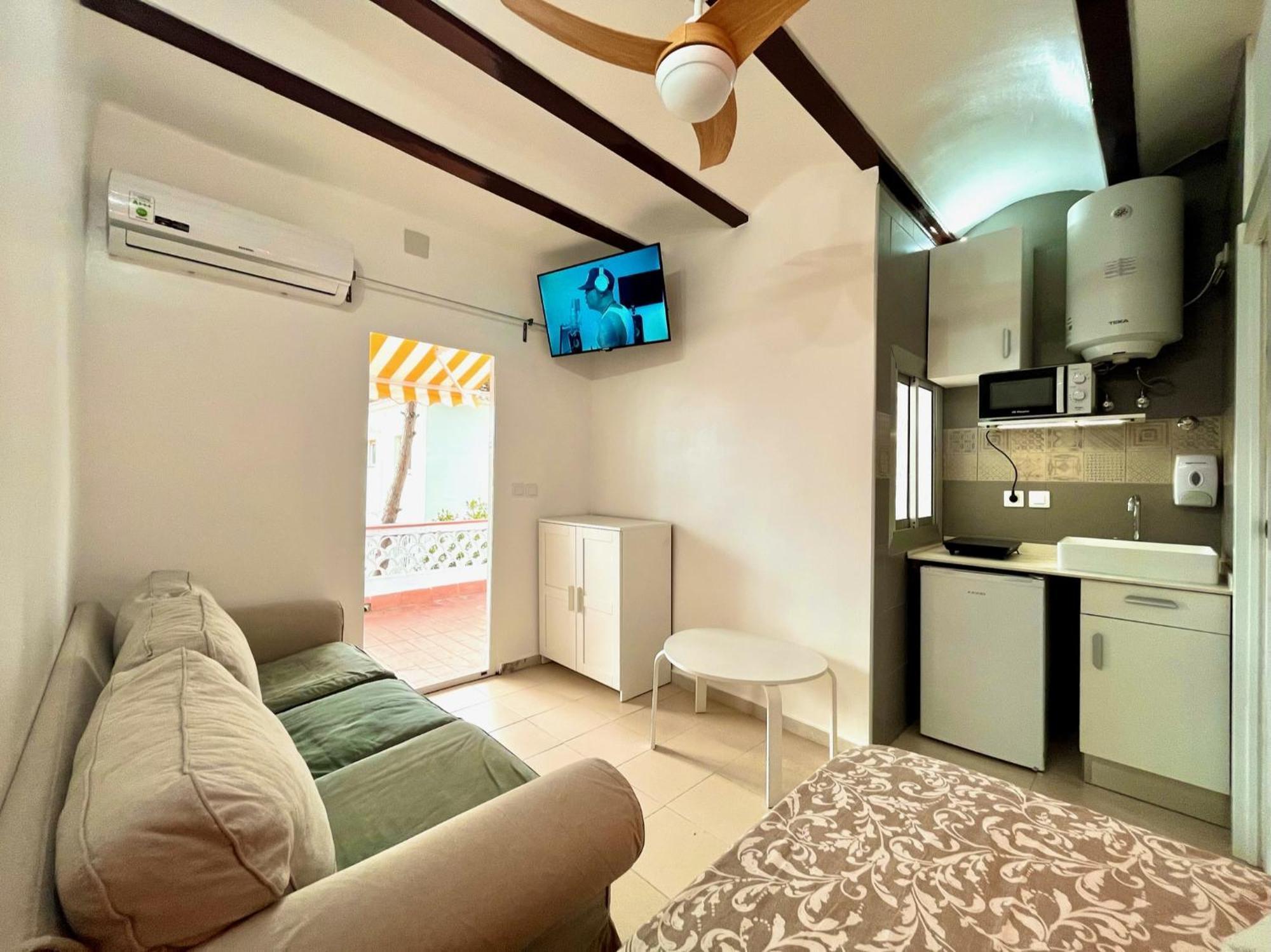 Nuevos Apartamentos Frente Al Mar Y A La Playa 卡斯特尔德费尔斯 外观 照片