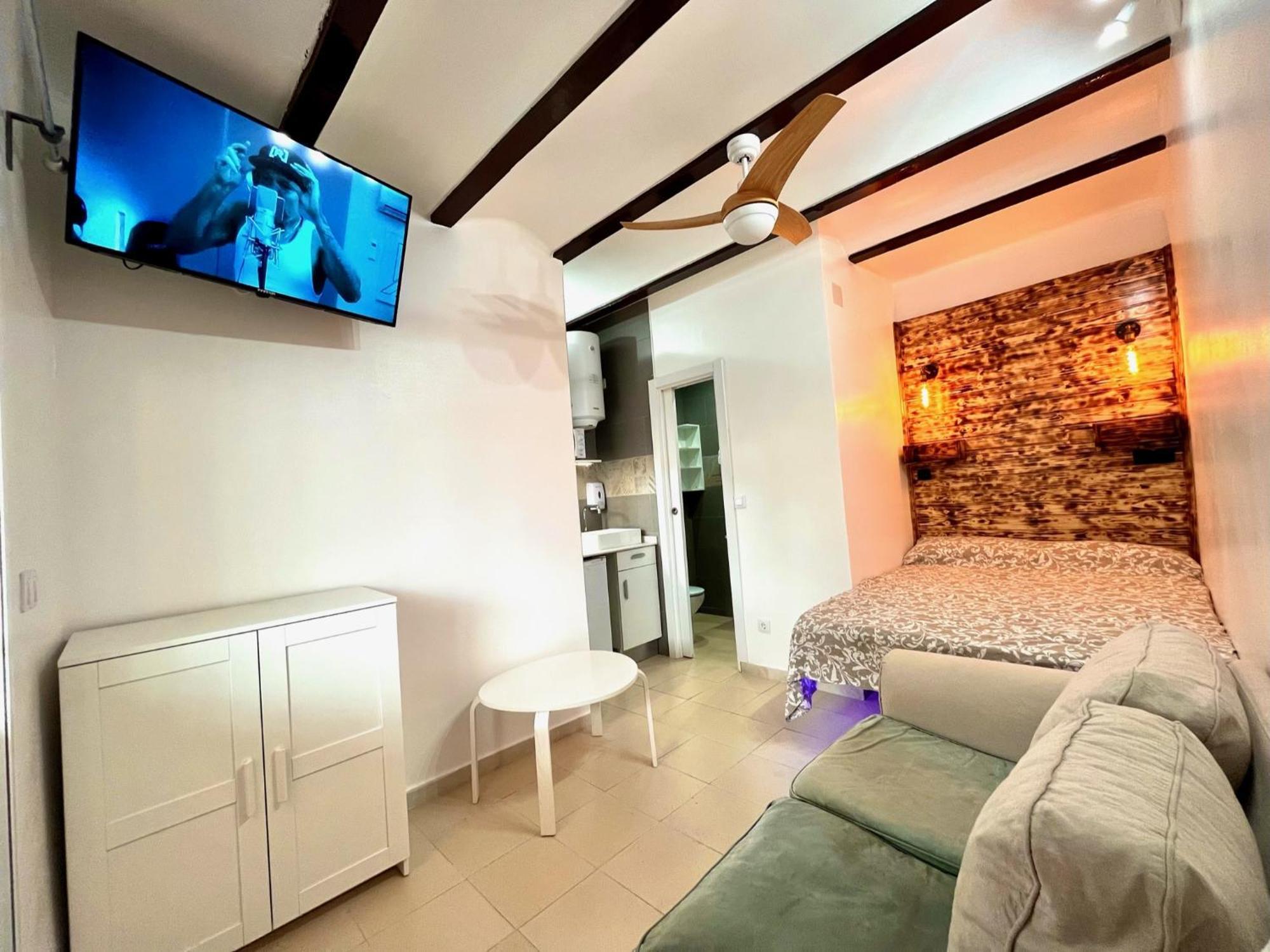 Nuevos Apartamentos Frente Al Mar Y A La Playa 卡斯特尔德费尔斯 外观 照片