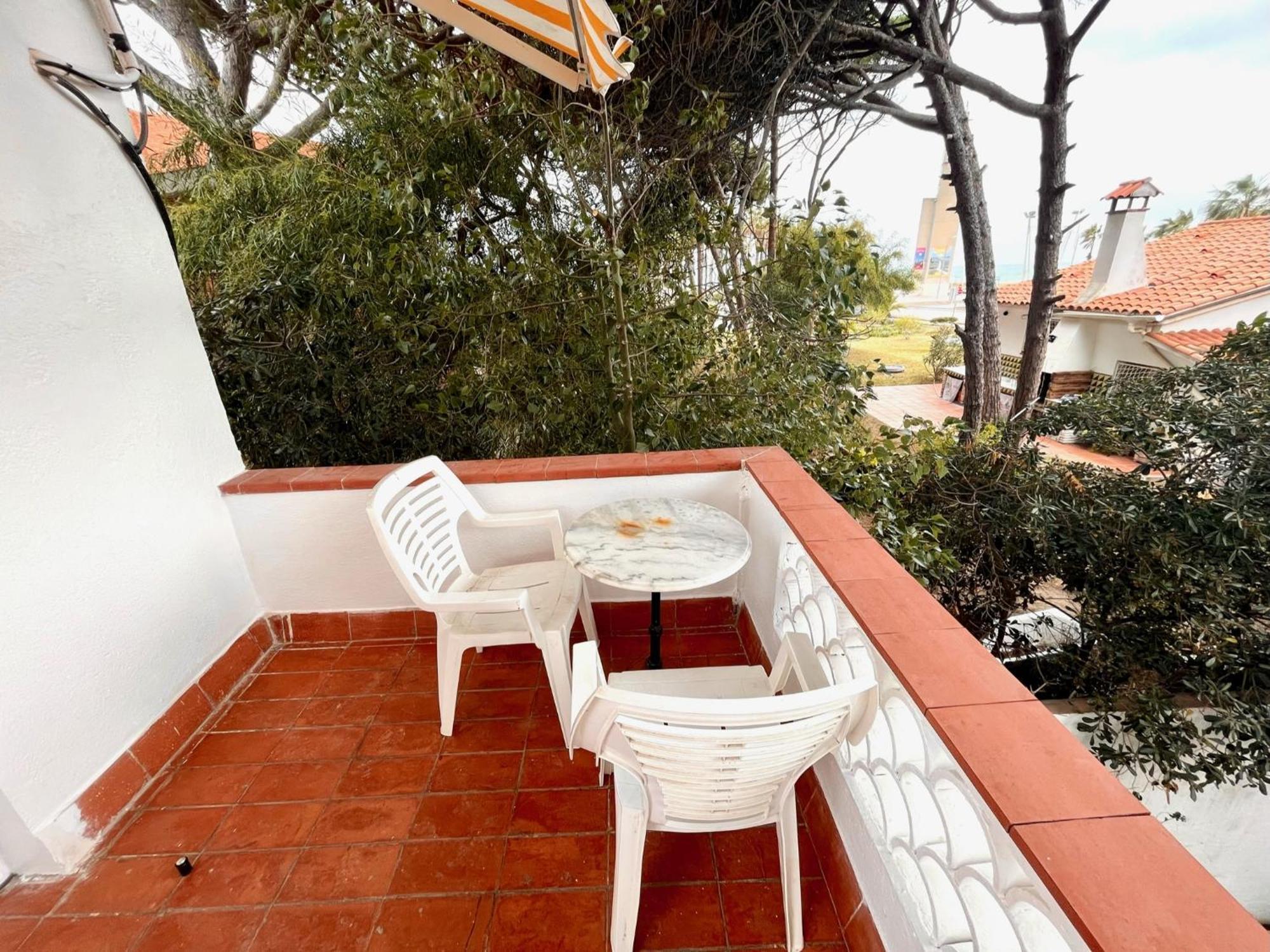 Nuevos Apartamentos Frente Al Mar Y A La Playa 卡斯特尔德费尔斯 外观 照片